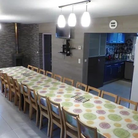 Brinchette Avec Piscine Intérieure Casa vacanze