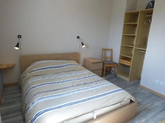 Brinchette Avec Piscine Interieure